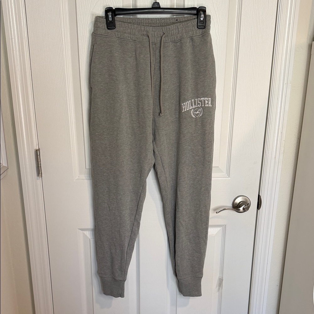 Hollister Men's Joggers in Heather Gray